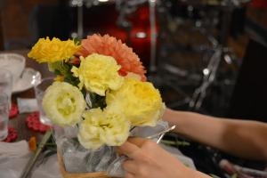 7月11日  フラワーアレンジメント教室《前橋市西片貝町町・JAZZ RUG》です！|「花の店カタカイ」　（群馬県前橋市の花屋）のブログ